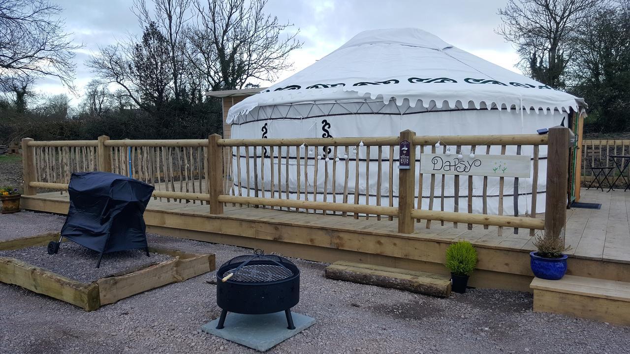 فندق Glamping On The Hill Mells المظهر الخارجي الصورة